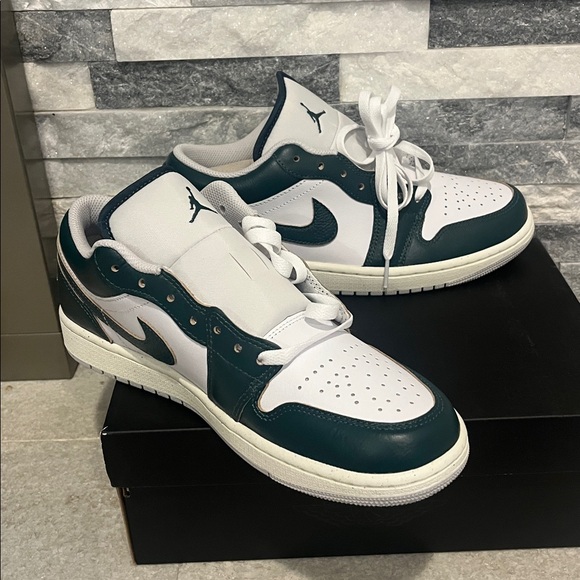 New!! Nike air jordan 1 low special edition men's sneakers - Picture 2 of 7